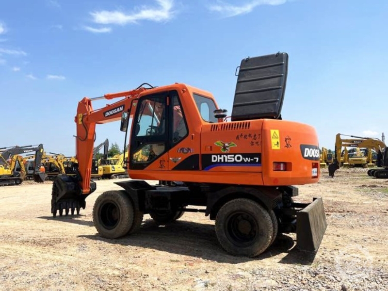 Hydraulic Terrain Wheeled Used Doosan Excavator DH150W 12Tonne