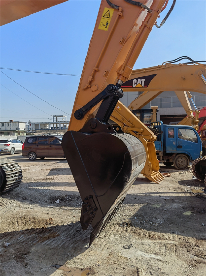 Cheap 30 ton used Hyundai 305 heavy duty excavator