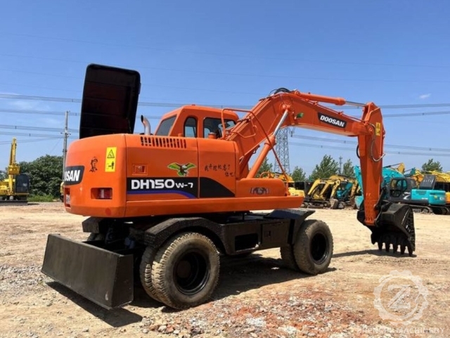 Hydraulic Terrain Wheeled Used Doosan Excavator DH150W 12Tonne