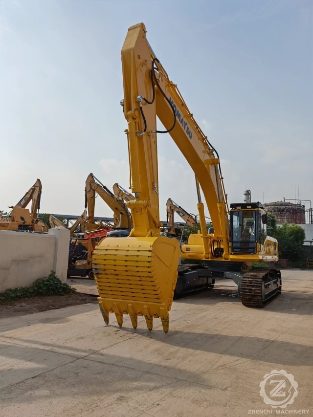 Used Japan Second Hand Komatsu PC450-7 Digger 45 Ton Excavator Machine
