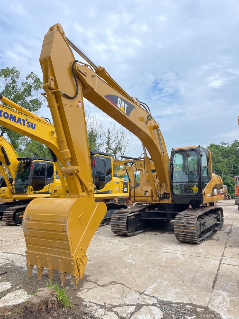 Made in Japan Hydraulic Secondhand 20 Ton Used Caterpillar Cat 320cl Cat320cl Excavator Digger