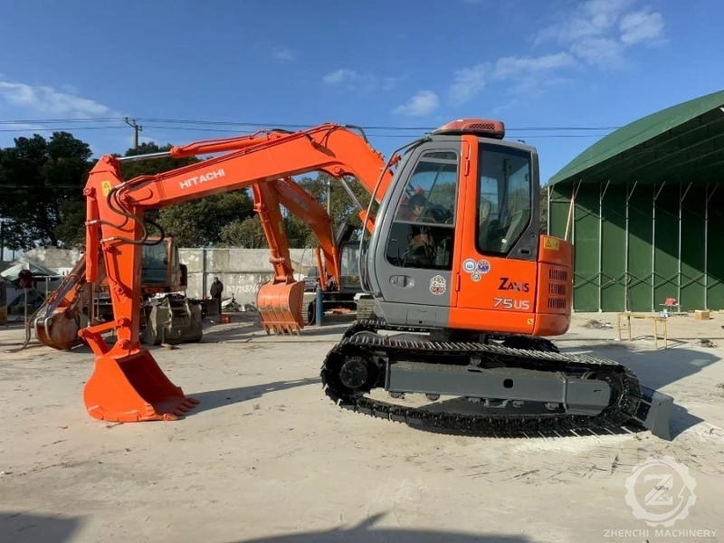 7 Ton Used Hitachi ZX75US-A Excavator Original Japan Mini Model