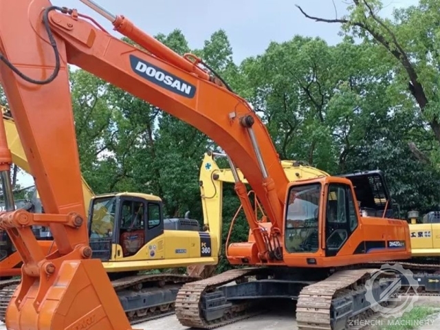 Secondhand Doosan DH420LC Earth Excavation Equipment Mining Digger
